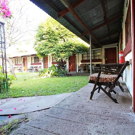 Zigzag Town Lodge Livingstone Esterno foto