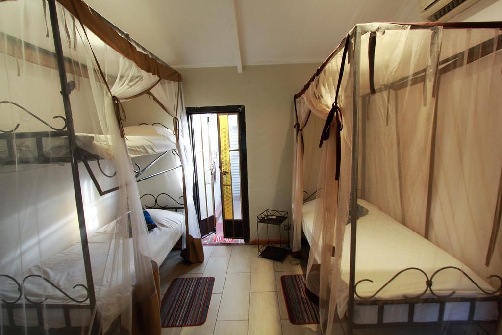 Zigzag Town Lodge Livingstone Esterno foto